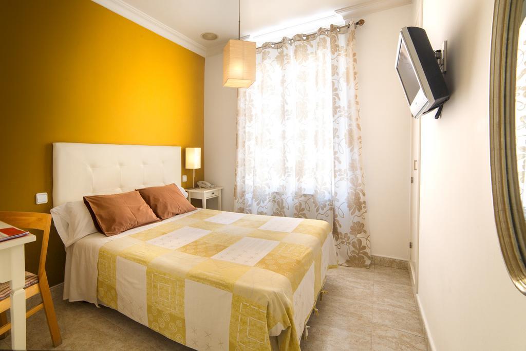 ホテル オスタル バレラ マドリード 部屋 写真